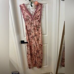 🔥NEW LISTING!! Elegant Floral Lace Chemise - Rose Pink